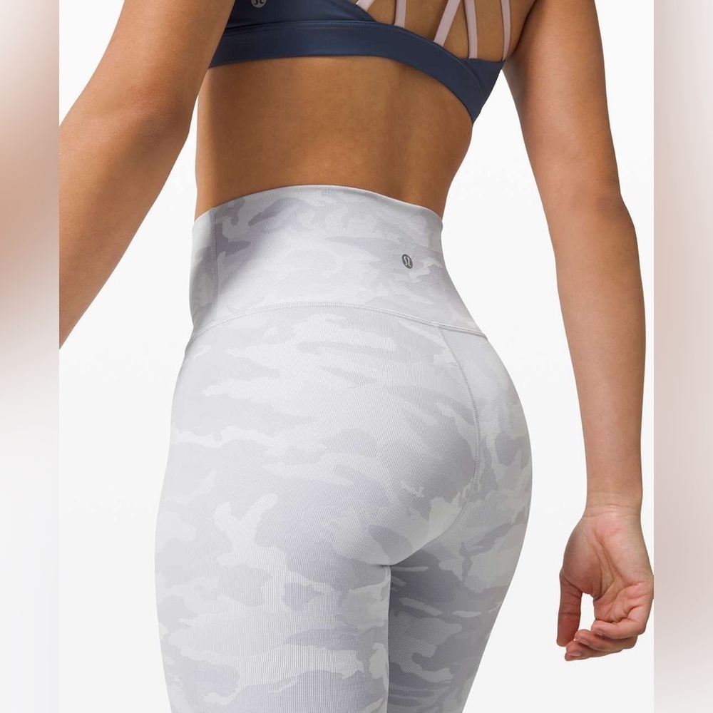 Lululemon Wunder Under High-Rise Tight 28" Luxtreme Size 6 - Picture 4 of 10